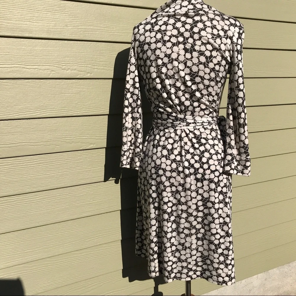 DIANE VON FURSTENBERG vintage wrap Julian DRESS 4 silk - Picture 3 of 5